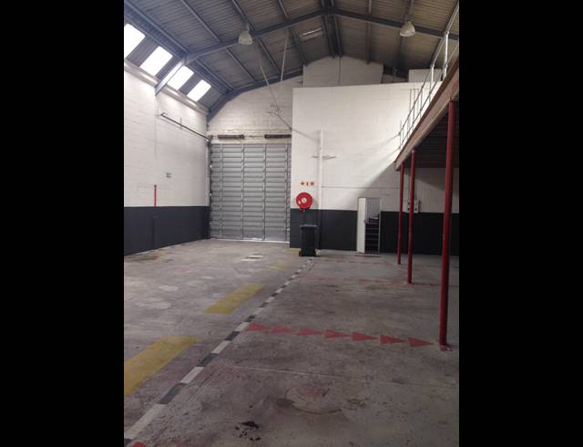 294M² FACTORY TO LET IN KILLARNEY GARDENS